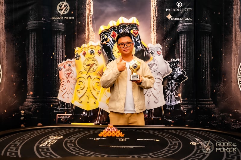 Champion - Ming Yue Wang